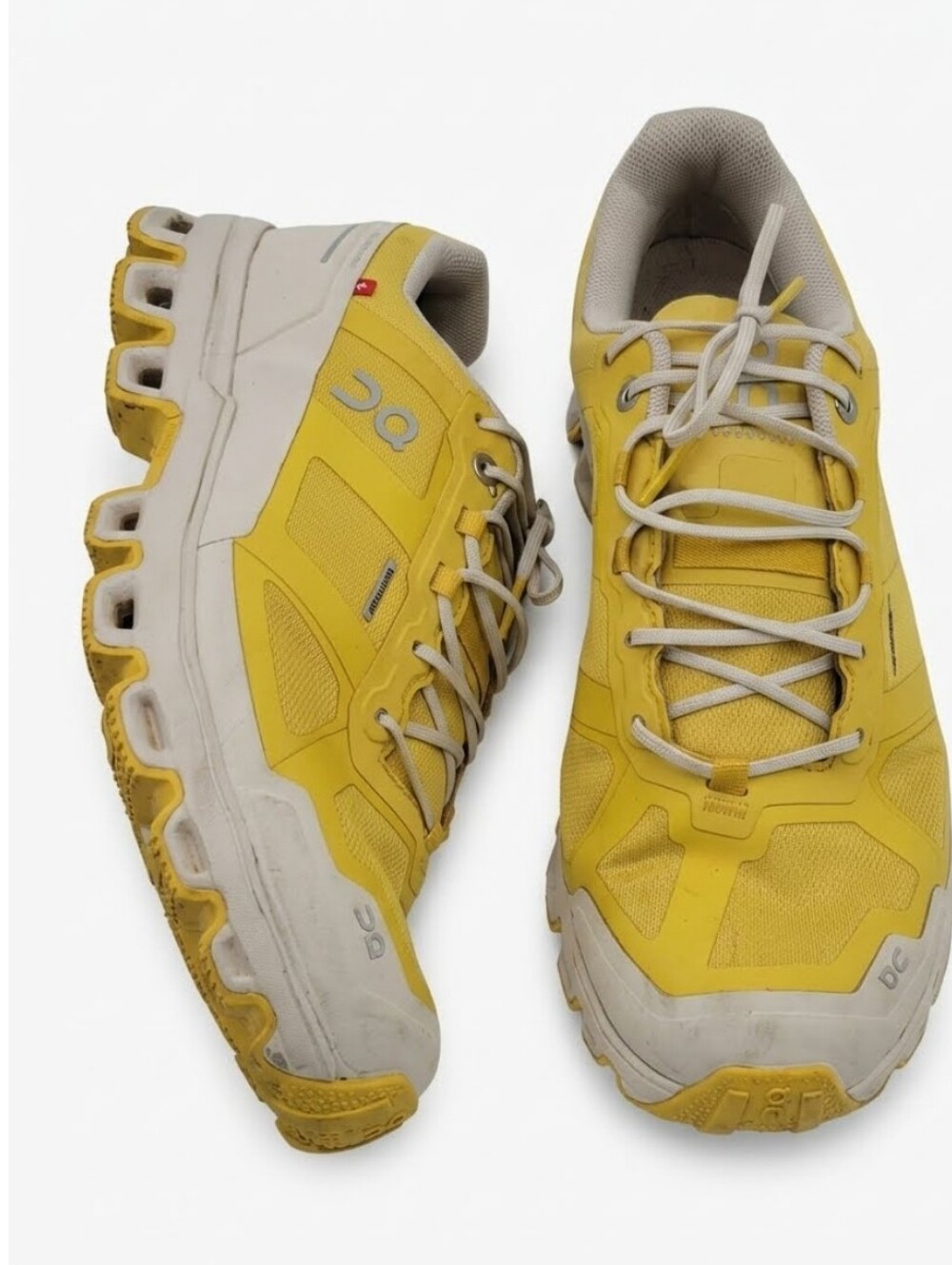 ON Women's Cloudventure Waterproof running shoes Mustard/Plearl size 10